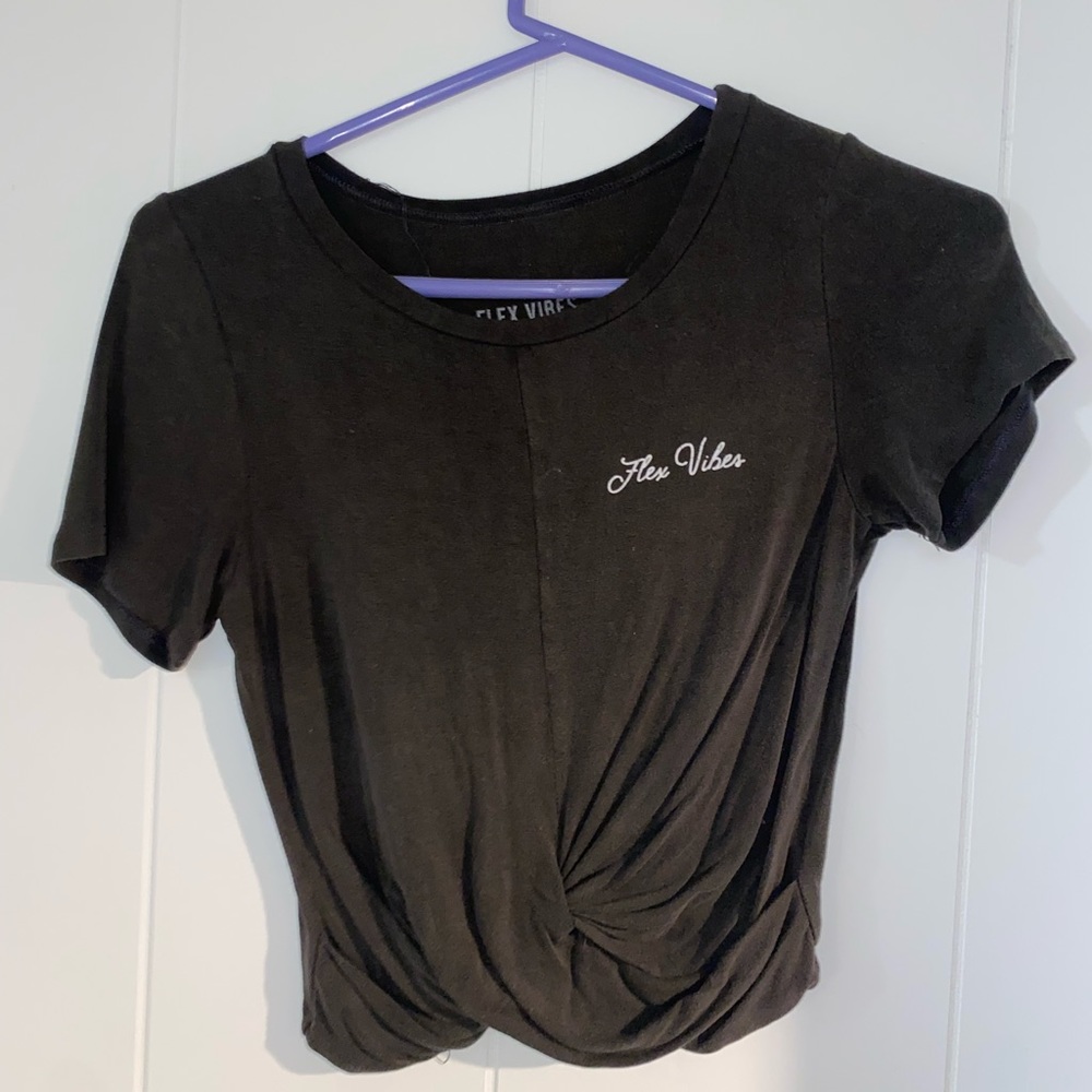 Washed out gray/black crop top